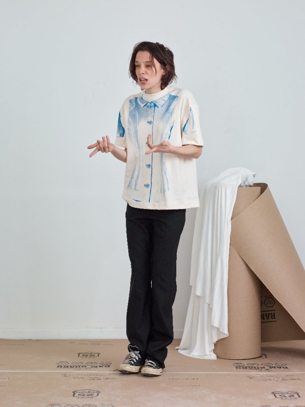 Women's cream and blue top